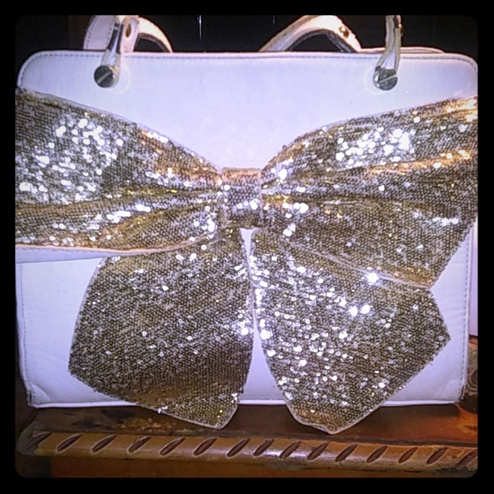 A betsey Johnson bag